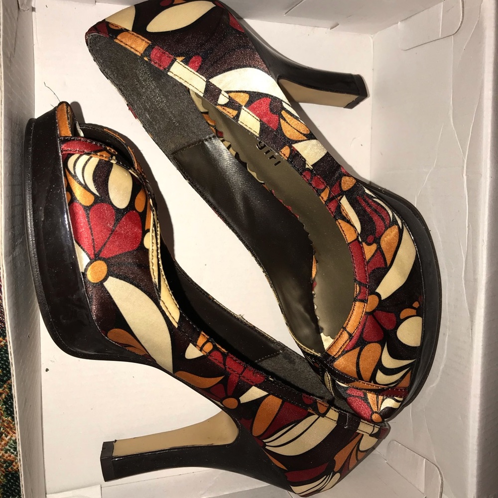Steve Madden Fall colored Heels - 8